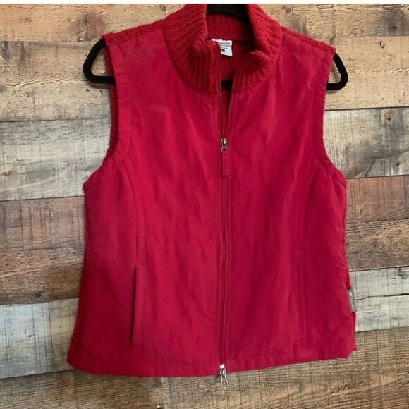 Columbia vest red with quilted front and sweater back, size large - Picture 8 of 8